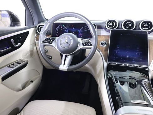 Certified 2024 Mercedes-Benz GLC 300 4MATIC image 30