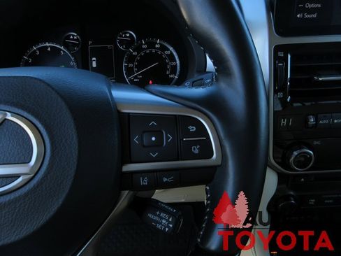 Used 2023 Lexus GX 460 Premium image 20