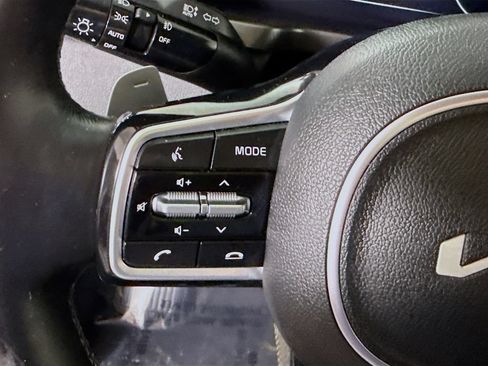 Certified 2023 Kia Sorento SX AWD/4WD image 25