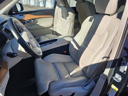 Used 2017 Volvo XC90 T8 Inscription w/ Luxury Package image 5