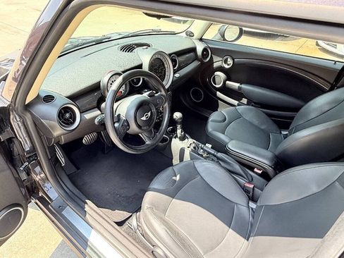 Used 2013 MINI Cooper S FWD image 25