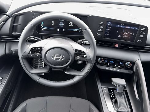 Used 2026 Hyundai Elantra Sport FWD image 19