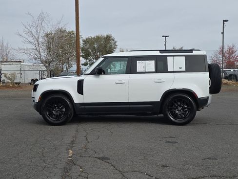 Used 2024 Land Rover Defender 110 S image 5