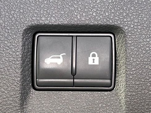 Used 2023 INFINITI QX60 Sensory w/ Vision Package AWD/4WD image 17