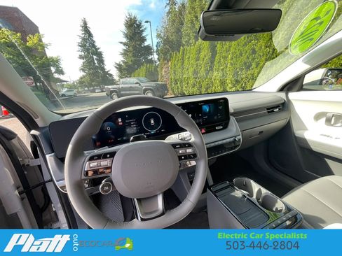 Used 2025 Hyundai Ioniq 5 SEL AWD/4WD image 38