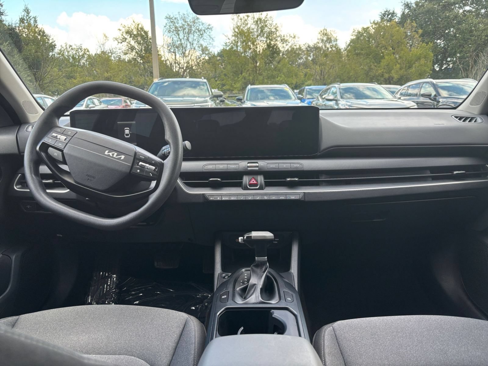 Used 2025 Kia K4 FWD image 16