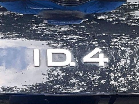 Used 2023 Volkswagen ID.4 S RWD image 32