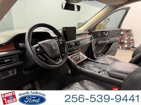 Used 2022 Lincoln Aviator Reserve w/ Elements Package Plus image 9