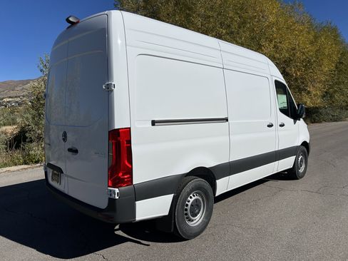 New 2025 Mercedes-Benz Sprinter 2500 image 13