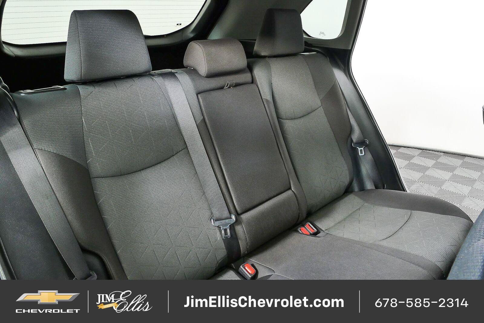 Used 2024 Toyota RAV4 XLE FWD image 22