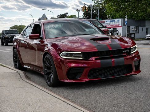Used 2020 Dodge Charger SRT Hellcat w/ Harman/Kardon Audio Group RWD image 3