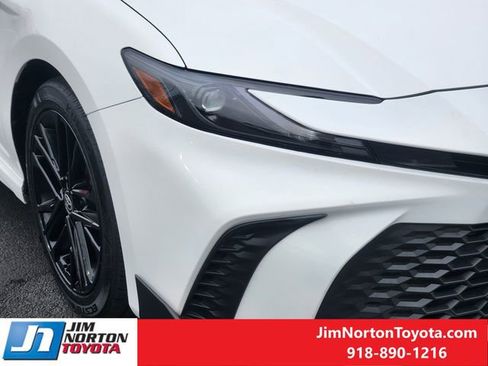 Used 2025 Toyota Camry SE image 10