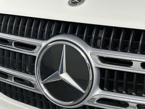 Used 2024 Mercedes-Benz GLE 450e 4MATIC image 15