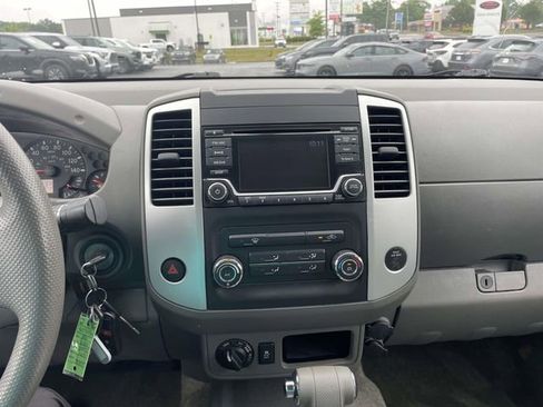 Used 2016 Nissan Frontier SV AWD/4WD image 26