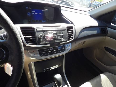 Used 2015 Honda Accord LX image 7