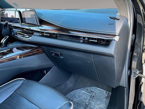 Used 2023 Cadillac Escalade ESV Premium Luxury AWD/4WD image 16