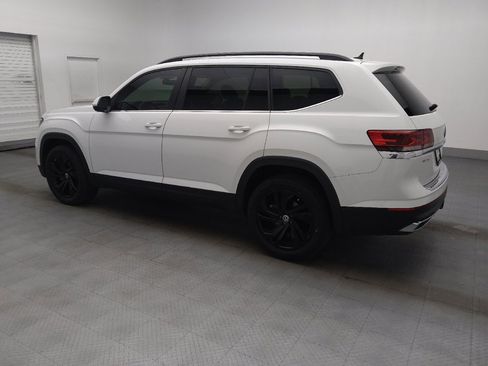 Used 2023 Volkswagen Atlas SE w/ Black Wheel Package FWD image 3