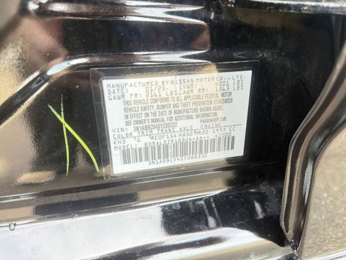 Used 2025 Nissan Sentra SV image 29