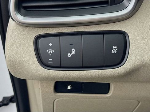 Used 2020 Kia Sorento S image 11