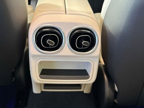 Used 2025 Mercedes-Benz C 300 Sedan image 24