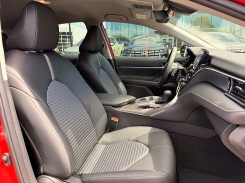 Used 2024 Toyota Camry SE FWD image 30