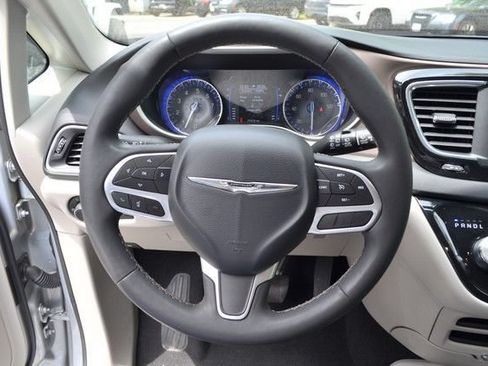 Used 2023 Chrysler Voyager LX FWD image 19