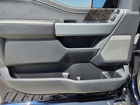 Used 2022 Ford F150 Lightning Lariat AWD/4WD image 21