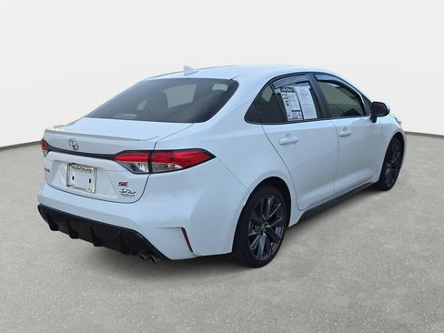 Used 2025 Toyota Corolla SE FWD image 5