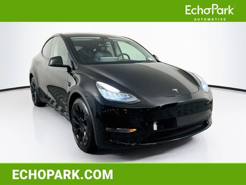 Used 2022 Tesla Model Y Long Range AWD/4WD image 1