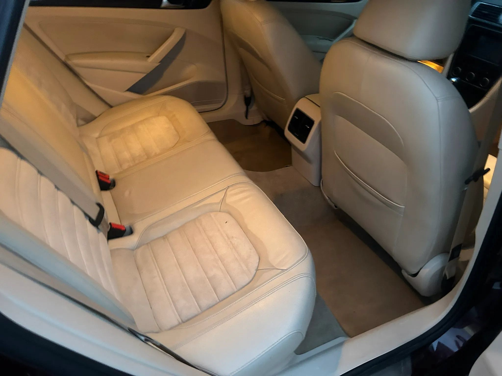 Used 2014 Volkswagen Passat TDI SEL Premium FWD image 14