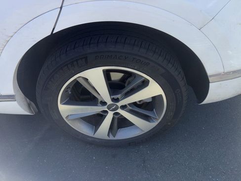 Used 2023 Genesis GV80 2.5T w/ Prestige 20" Package image 8