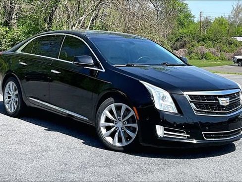 Used 2017 Cadillac XTS Luxury image 3