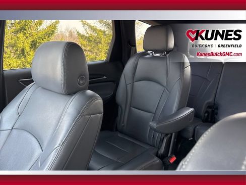 Used 2022 Buick Enclave Premium AWD/4WD image 32