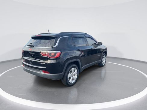 Used 2017 Jeep Compass Latitude image 8