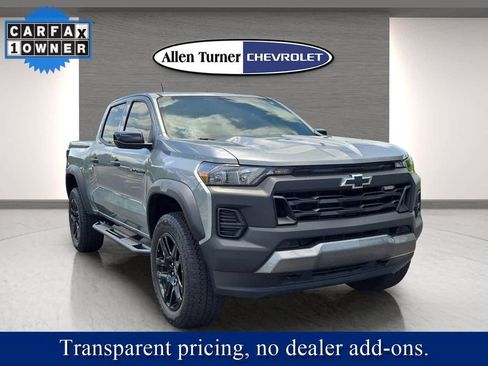 Used 2023 Chevrolet Colorado Trail Boss w/ Advanced Trailering Package AWD/4WD image 2