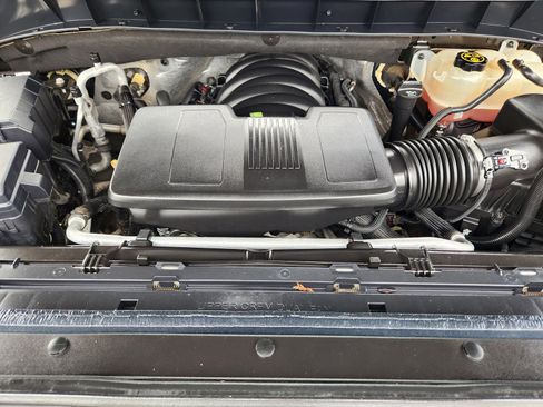 Used 2019 Chevrolet Silverado 1500 LT Trail Boss AWD/4WD image 24