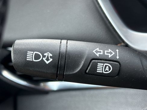 Used 2021 Chevrolet Traverse Premier w/ Redline Edition AWD/4WD image 18