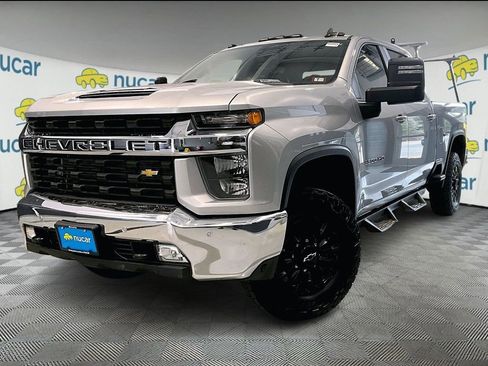 Used 2021 Chevrolet Silverado 3500 LT w/ All Star Edition image 3