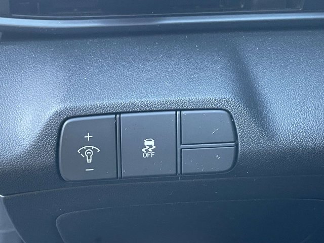 Used 2025 Hyundai Elantra Sport FWD image 20