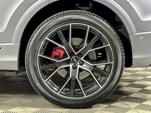 Used 2020 Audi Q8 Premium Plus w/ Premium Plus Package image 25