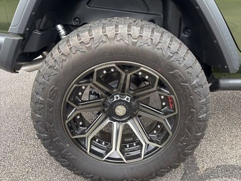 Used 2024 Jeep Wrangler Unlimited Sport AWD/4WD image 19