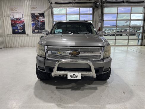 Used 2007 Chevrolet Silverado 1500 LTZ w/ Suspension Package, Off-Road" AWD/4WD image 3