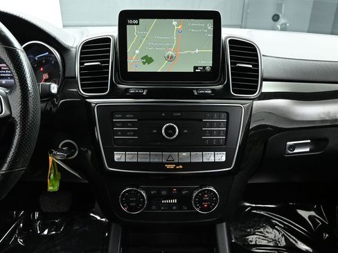 Used 2017 Mercedes-Benz GLS 550 4MATIC image 30