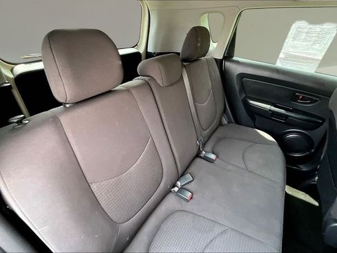 Used 2013 Kia Soul FWD image 21