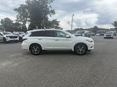 Used 2019 INFINITI QX60 Luxe w/ Essential Package AWD/4WD image 2
