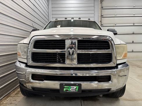Used 2012 RAM 2500 ST w/ Chrome Appearance Group AWD/4WD image 2
