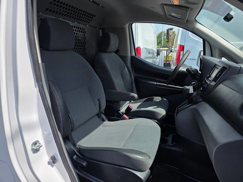Used 2019 Nissan NV200 SV w/ Navigation Package image 11