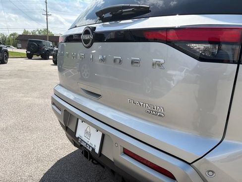 Used 2025 Nissan Pathfinder Platinum w/ Cargo Package AWD/4WD image 47