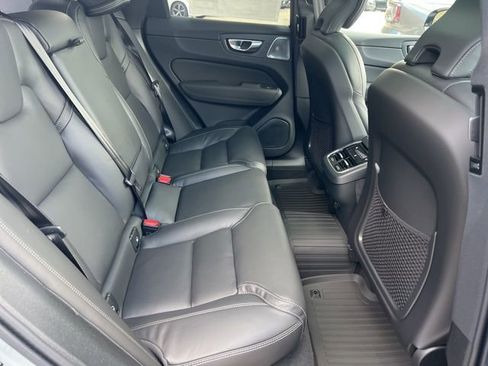 New 2026 Volvo XC60 B5 Ultra w/ Protection Package Premier AWD/4WD image 17