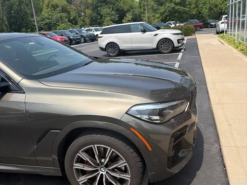 Used 2022 BMW X6 xDrive40i w/ M Sport Package AWD/4WD image 4